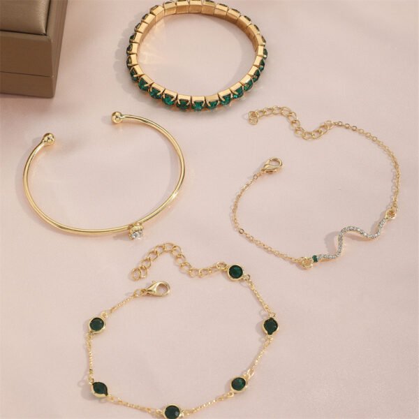 Fashion Green Women's Bracelet Set - Image 2